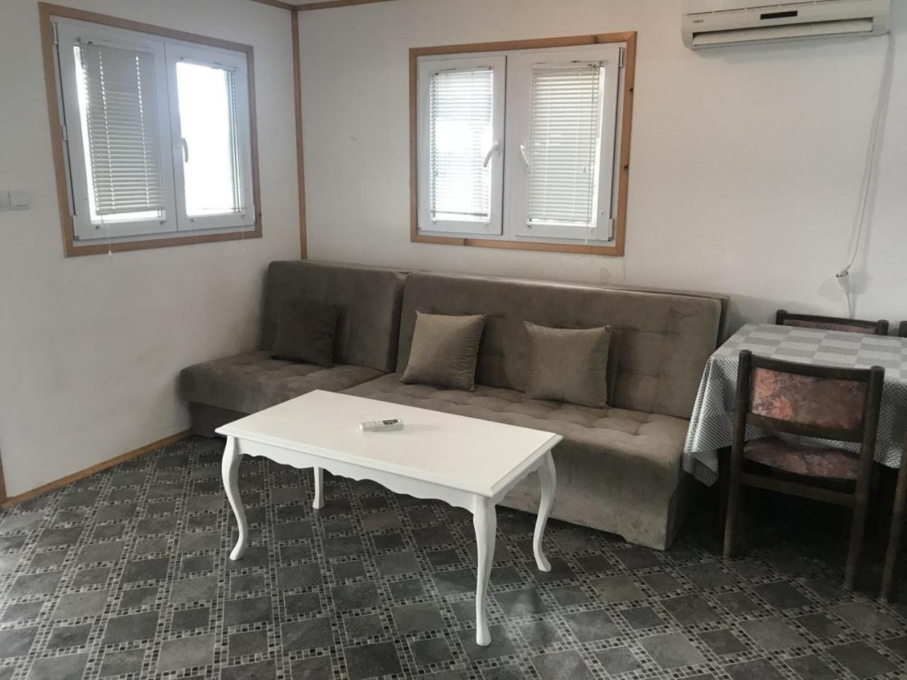 أولتْسي Ada Bojana Apartmani المظهر الخارجي الصورة